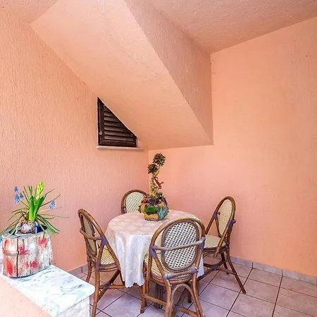 Bardak Apartment *