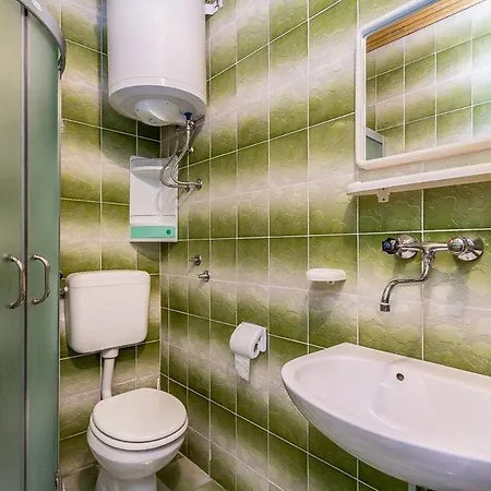 Bardak Apartman Ližnjan